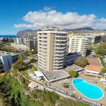Bright Studio Apartment Funchal (Madeira)